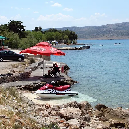 Guest house Quadruple Starigrad 6637g Starigrad Paklenica